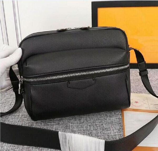 new mens shoulder bags 100% genuine leather designers messenger bag famous trip bags tote postman square bag briefcase crossbody bags m30233
new mens shoulder bags 100% genuine leather designers messenger bag famous trip bags tote postman square bag briefcase crossbody bags m30233