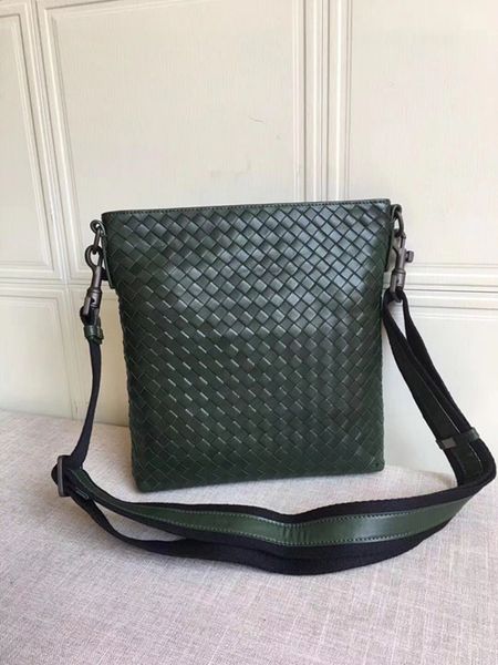 praise classic men's shoulder bag. tire leather woven design casual series. removable adjustable shoulder strap messenger bag
praise classic men's shoulder bag. tire leather woven design casual series. removable adjustable shoulder strap messenger bag
