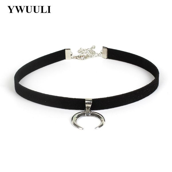 simple korean japanese style moon pendant velvet choker necklaces for women girls neck chocker collar bijoux jewelry xr1759, Golden;silver
simple korean japanese style moon pendant velvet choker necklaces for women girls neck chocker collar bijoux jewelry xr1759, Golden;silver