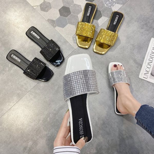 2020 new flats slippers women summer outdoor crystal lady streetwear rhinestones slides sandals wholesale, Black
2020 new flats slippers women summer outdoor crystal lady streetwear rhinestones slides sandals wholesale, Black