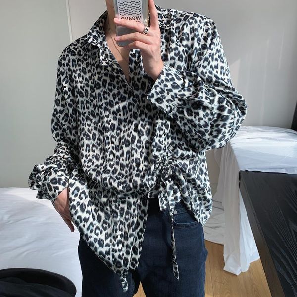 2020 men's new variety of ways to wear small design leopard print loose cotton shirt, White;black
2020 men's new variety of ways to wear small design leopard print loose cotton shirt, White;black