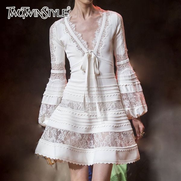 twotwinstyle patchwork lace dress women v neck lantern long sleeve lace up women's dresses elegant fashion 2018 spring autumn, Black;gray
twotwinstyle patchwork lace dress women v neck lantern long sleeve lace up women's dresses elegant fashion 2018 spring autumn, Black;gray