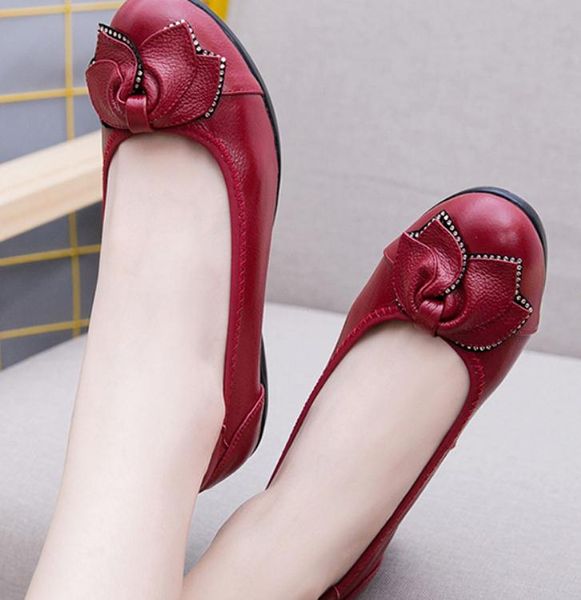 2019 women's shoes in spring and autumn with new style flat bottom round head bowknot mother shoes @688, Black
2019 women's shoes in spring and autumn with new style flat bottom round head bowknot mother shoes @688, Black