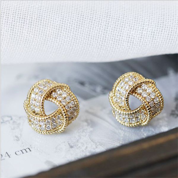brand women's exaggerated full of inlaid gems wild twisted triangle earrings simple and delicate earring jewelry pendientes, Silver
brand women's exaggerated full of inlaid gems wild twisted triangle earrings simple and delicate earring jewelry pendientes, Silver