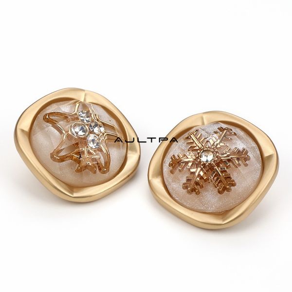300pcs 23mm 25mm fashion diamonds metal buttons for woolen coat dresses cap button clothing decoration buttons, Blike;white 
300pcs 23mm 25mm fashion diamonds metal buttons for woolen coat dresses cap button clothing decoration buttons, Blike;white