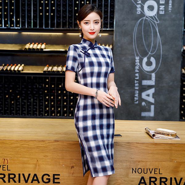cotton mandarin collar print floral short qipao chinese traditional women dress vintage lady cheongsam plus size s-3xl, Black;gray
cotton mandarin collar print floral short qipao chinese traditional women dress vintage lady cheongsam plus size s-3xl, Black;gray
