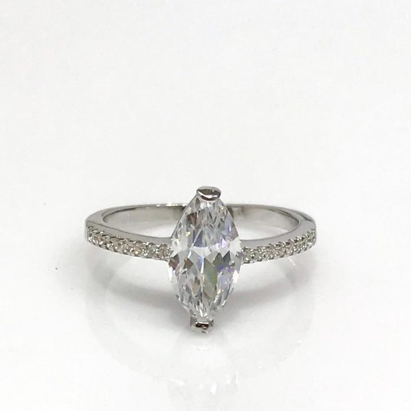 new diamond workmanship marquise zircon sterling silver solitaire ring, Golden;silver
new diamond workmanship marquise zircon sterling silver solitaire ring, Golden;silver