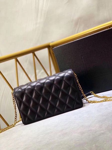 wholesale classic rhombic chain bag new personality pendant hand small square bag wild envelope shoulder messenger bag
wholesale classic rhombic chain bag new personality pendant hand small square bag wild envelope shoulder messenger bag