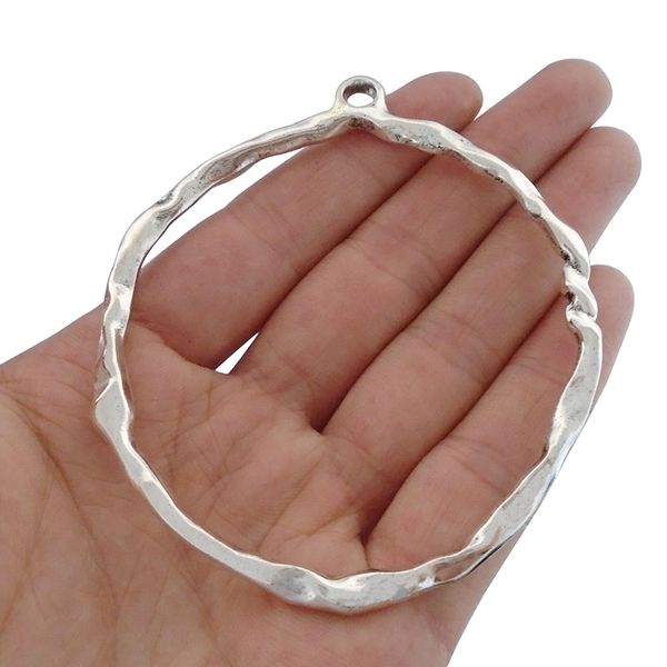 3 x antique silver tone large hammered open circle ring charms pendants for jewelry making findings 82x71mm, Black
3 x antique silver tone large hammered open circle ring charms pendants for jewelry making findings 82x71mm, Black