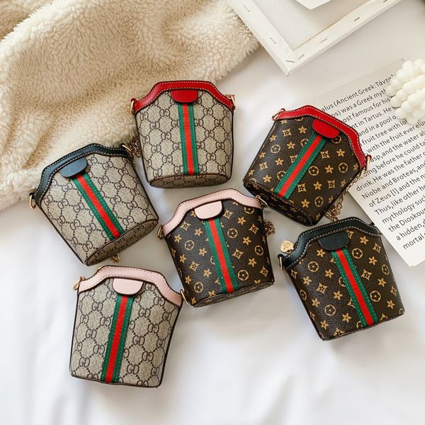 мода дети сумка 2020 новых корейских девушки mini princess кошельки классических цепей письмо плечо сумка дети монеты сумка подарки, White
мода дети сумка 2020 новых корейских девушки mini princess кошельки классических цепей письмо плечо сумка дети монеты сумка подарки, White