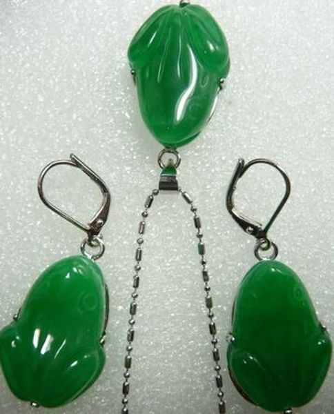 beautiful lady carved green purple jade natural frog pendant beads earrings, Black
beautiful lady carved green purple jade natural frog pendant beads earrings, Black