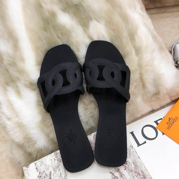 spring and summer 2020 h drag pig nose slippers women wearable beach sandals open toe flat flat non-slip beach sandals leisure02
spring and summer 2020 h drag pig nose slippers women wearable beach sandals open toe flat flat non-slip beach sandals leisure02