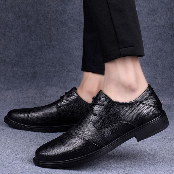men oxfords british casual genuine leather shoes lace up bullock shoes loafers breathable men flats pointed toe party, Black
men oxfords british casual genuine leather shoes lace up bullock shoes loafers breathable men flats pointed toe party, Black