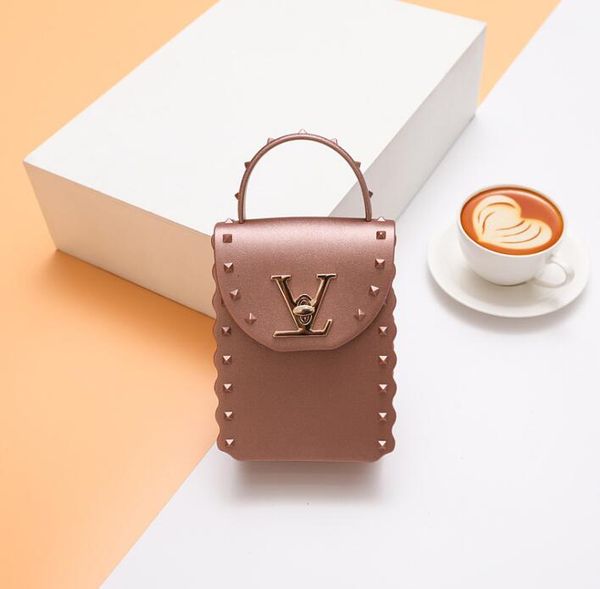 designer luxury handbags purses girl rivet mobile phone bag women chain shoulder bags cross body women mini bag
designer luxury handbags purses girl rivet mobile phone bag women chain shoulder bags cross body women mini bag