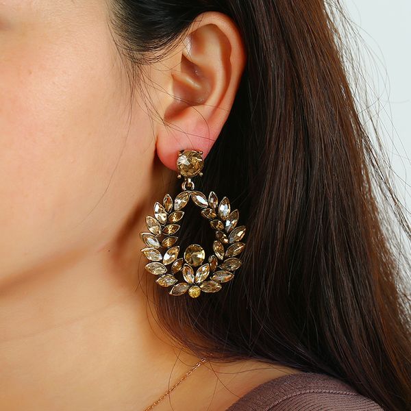 поставка креативные модные серьги европейский и американский стиль вырез от руки серьги-гвоздики новые рисовые серьги женские, Golden
поставка креативные модные серьги европейский и американский стиль вырез от руки серьги-гвоздики новые рисовые серьги женские, Golden