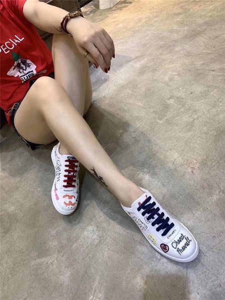 designer women shoes new arrival scrawl white shoes for girls with colorful shoe lace asymmetric paiting shoes, Black;red
designer women shoes new arrival scrawl white shoes for girls with colorful shoe lace asymmetric paiting shoes, Black;red