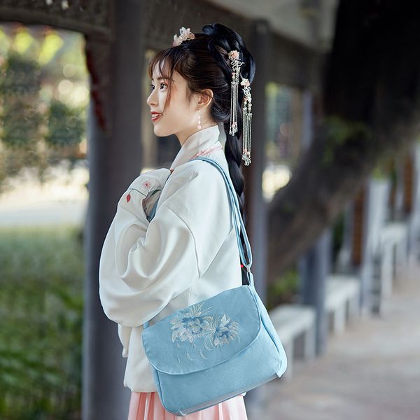 in 2020, the new china's national women's printed bag, single handbags 
in 2020, the new china's national women's printed bag, single handbags