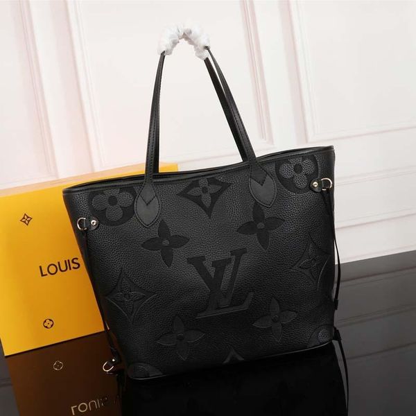 new fashion design bags luxury shopping bags luxury handbags made of leather large capacity fashion luxury model: 40995 a127
new fashion design bags luxury shopping bags luxury handbags made of leather large capacity fashion luxury model: 40995 a127