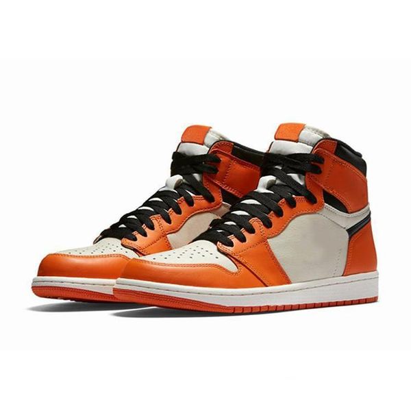 2020 1 og basketball shoes chicago hare pine green barons triple black white gold designer sneakers 1s sport shoes (without box
2020 1 og basketball shoes chicago hare pine green barons triple black white gold designer sneakers 1s sport shoes (without box