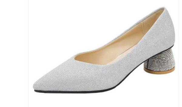 2020 women's shoes in spring and autumn with new style middle heel coarse heel pointed end cloth shoes @7107, Black
2020 women's shoes in spring and autumn with new style middle heel coarse heel pointed end cloth shoes @7107, Black