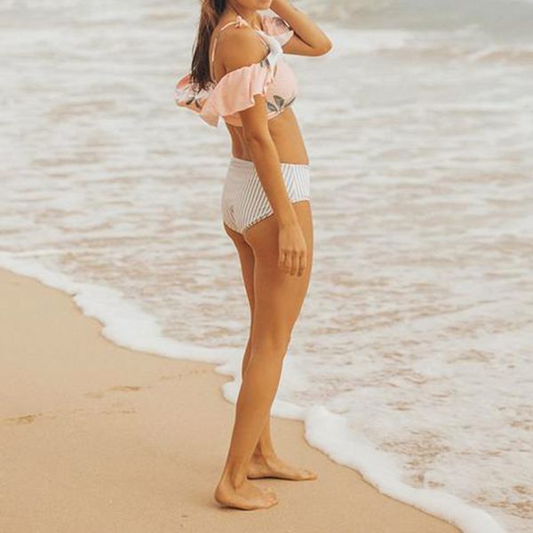 women bikini set push-up padded bra swimsuit bathing suit summer waist color off shoulder ruffle bikini swimwear
women bikini set push-up padded bra swimsuit bathing suit summer waist color off shoulder ruffle bikini swimwear