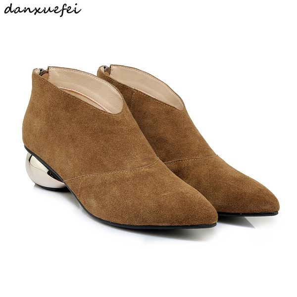 2019 autumn women's genuine suede leather low heel comfortable autumn ankle boots pointed toe female comfortable short booties, Black
2019 autumn women's genuine suede leather low heel comfortable autumn ankle boots pointed toe female comfortable short booties, Black