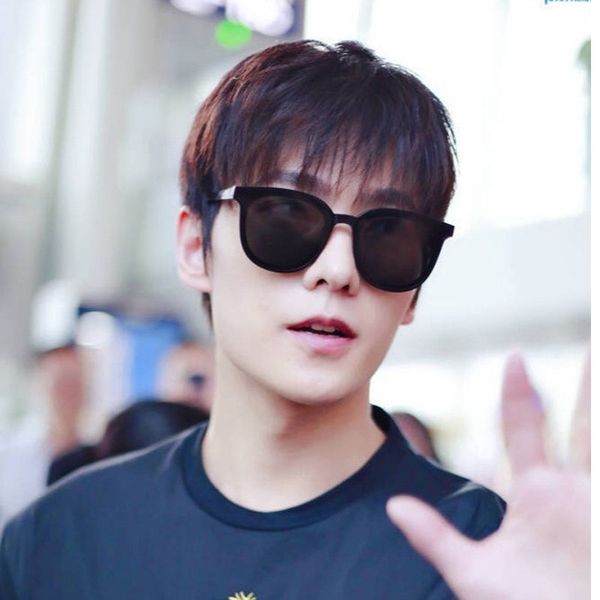korean fashion sunglasses with circular frames and retro ocean color sunglasses with all kinds of cool black for men, White;black
korean fashion sunglasses with circular frames and retro ocean color sunglasses with all kinds of cool black for men, White;black