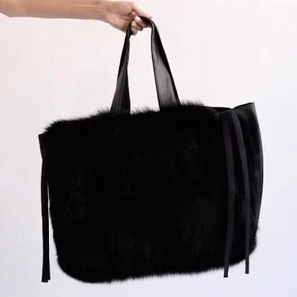 new women soft faux fur handbags large casual shopping shopper bags female tote travel plush shoulder bags chain winter
new women soft faux fur handbags large casual shopping shopper bags female tote travel plush shoulder bags chain winter