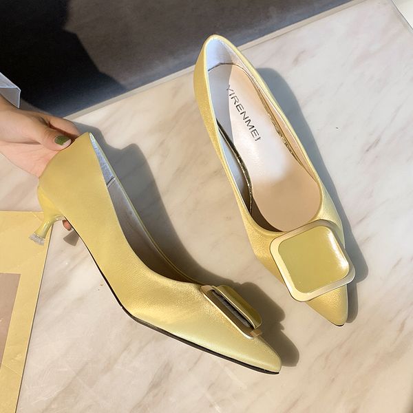 female pointed toe high heels smooth suede square buckle decoration fashion stilettos spring and fall single dinner shoes u22-64, Black
female pointed toe high heels smooth suede square buckle decoration fashion stilettos spring and fall single dinner shoes u22-64, Black