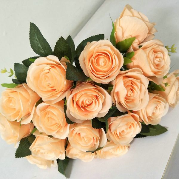 1pc artificial silk flower 18 heads roses small bouquet for home wedding bridesmaid decorative simulation holding flowers
1pc artificial silk flower 18 heads roses small bouquet for home wedding bridesmaid decorative simulation holding flowers