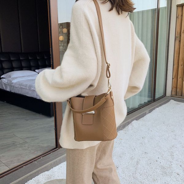 women's bag 2020 new korean fashion handbag shoulder bag pu leather bucket crossbody
women's bag 2020 new korean fashion handbag shoulder bag pu leather bucket crossbody