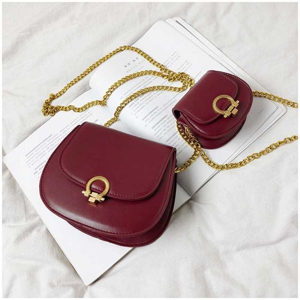 women saddle bags chain shoulder crossbody bag 2020 vintage chain mini purses girls casual coins bag small handbag
women saddle bags chain shoulder crossbody bag 2020 vintage chain mini purses girls casual coins bag small handbag