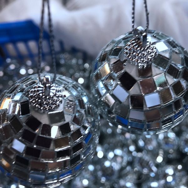24 pcs 1.8 inch disco ball mirror party christmas xmas tree ornament decoration with fastening strap christmas decorations
24 pcs 1.8 inch disco ball mirror party christmas xmas tree ornament decoration with fastening strap christmas decorations