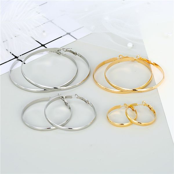 1pair punk fashion big smooth wide circle hoop earrings female european simple earings for women party multi-sized earings e364, Golden;silver
1pair punk fashion big smooth wide circle hoop earrings female european simple earings for women party multi-sized earings e364, Golden;silver