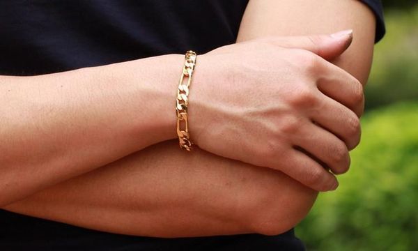 горячие продать классический винтаж золотой цвет фигаро цепи браслет привлекательные мужчины ювелирные изделия, 157, White
горячие продать классический винтаж золотой цвет фигаро цепи браслет привлекательные мужчины ювелирные изделия, 157, White