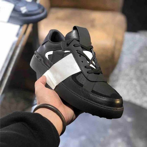 luxury designer vl7n calfskin sneakers men lace-up embossed leather trainers triple s shoes women platform sneaker dress shoes with box, Black
luxury designer vl7n calfskin sneakers men lace-up embossed leather trainers triple s shoes women platform sneaker dress shoes with box, Black