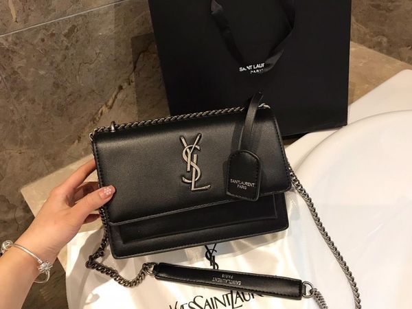 The late t fa hion full genuine leather handbag ladie houlder me enger mobile phone bag black red
The late t fa hion full genuine leather handbag ladie houlder me enger mobile phone bag black red