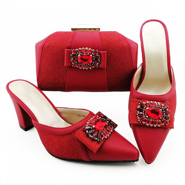 Gorgeous red women dress shoes match handbag with rhinestone style African pumps and bag set for party QSL012,heel 9CM
Gorgeous red women dress shoes match handbag with rhinestone style African pumps and bag set for party QSL012,heel 9CM