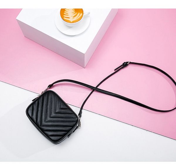 пользовательского пустой crossbody кожаного мешка женщины мини путешествие сумка для девочек
пользовательского пустой crossbody кожаного мешка женщины мини путешествие сумка для девочек