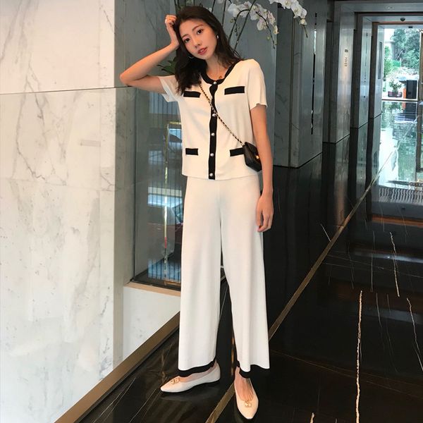 summer women knit sweater and pants 2pcs clothing set ladies short sleeve fake pocket pullover + broad-legged pants set t200702, White
summer women knit sweater and pants 2pcs clothing set ladies short sleeve fake pocket pullover + broad-legged pants set t200702, White