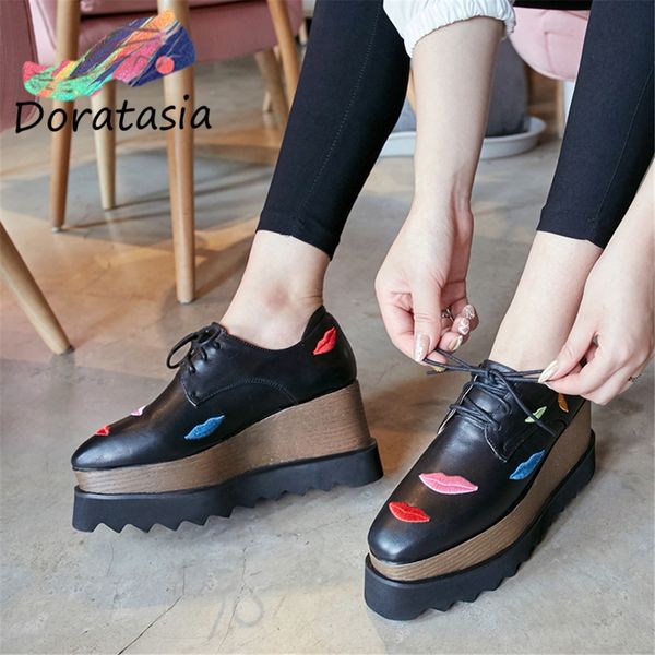 big size 33-42 genuine cow leather lips flats woman shoes flat platform lace up square toe shoes woman flats women, Black
big size 33-42 genuine cow leather lips flats woman shoes flat platform lace up square toe shoes woman flats women, Black