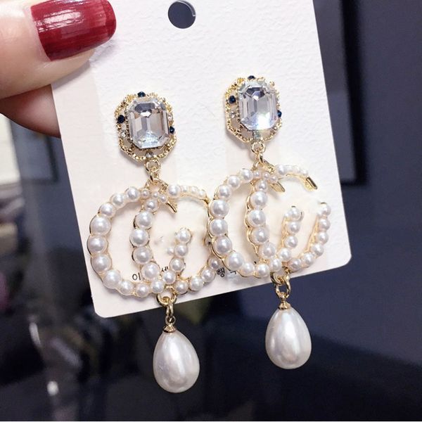 2020 selling high-quality jewelry pearl letter earrings pearl pendant elegant temperament wild gift, Golden;silver
2020 selling high-quality jewelry pearl letter earrings pearl pendant elegant temperament wild gift, Golden;silver