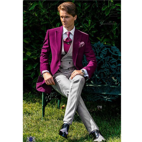 popular one button groomsmen peak lapel groom tuxedos men suits wedding/prom man blazer ( jacket+pants+vest+tie, Black;gray
popular one button groomsmen peak lapel groom tuxedos men suits wedding/prom man blazer ( jacket+pants+vest+tie, Black;gray
