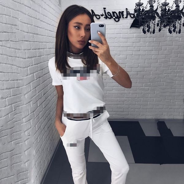 2019 leisure time printing trousers motion suit 2 paper set woman, Gray
2019 leisure time printing trousers motion suit 2 paper set woman, Gray