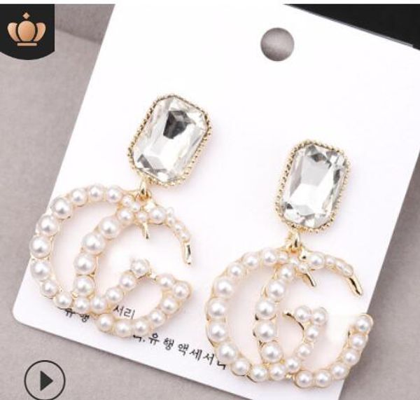 новый бренд дизайнер маленькие серьги стержня letters стержня уха серьги золото серебро капель масло письмо pearl кристалл подарок для women, White
новый бренд дизайнер маленькие серьги стержня letters стержня уха серьги золото серебро капель масло письмо pearl кристалл подарок для women, White