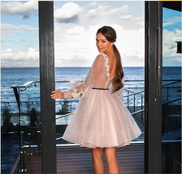 2020 prom dresses v neck appliqqued beaded long sleeves short homecoming dress backless ruffle above knee length custom made evening dress, Red
2020 prom dresses v neck appliqqued beaded long sleeves short homecoming dress backless ruffle above knee length custom made evening dress, Red