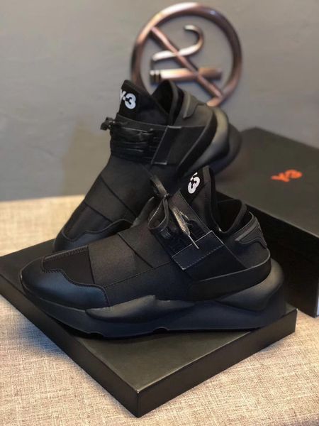 2019 models explosion, the designer designed the first layer of black leather with special elastic cloth, perfect match for trendy me
2019 models explosion, the designer designed the first layer of black leather with special elastic cloth, perfect match for trendy me