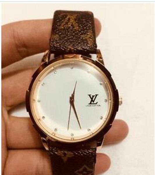 New quartz wri twatch chri tma gift for ladie fa hion women watch watche boy girl watch
New quartz wri twatch chri tma gift for ladie fa hion women watch watche boy girl watch