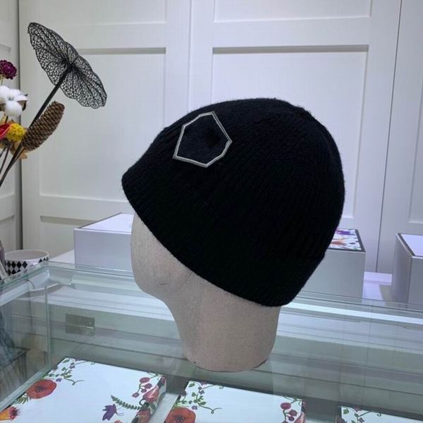 2019 new fashion knitting cotton hats women men soft winter warm black hats with box, Blue;gray
2019 new fashion knitting cotton hats women men soft winter warm black hats with box, Blue;gray