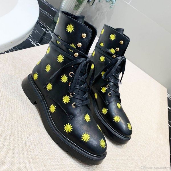 autumn and winter explosions fashionable wild women short boots natural rubber outsole size 35-40 factory direct original packaging
autumn and winter explosions fashionable wild women short boots natural rubber outsole size 35-40 factory direct original packaging